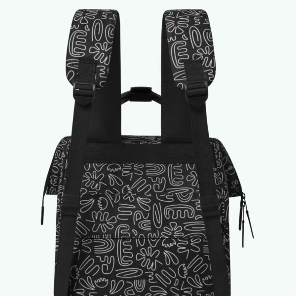Adventurer Medium Amiens Backpack - Image 9