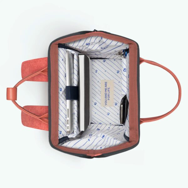 Adventurer Medium Newcastle Backpack - Image 3